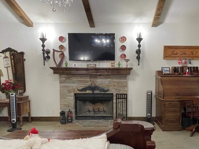 More Photos Of 175 Herber, New Braunfels Specialty For Sale