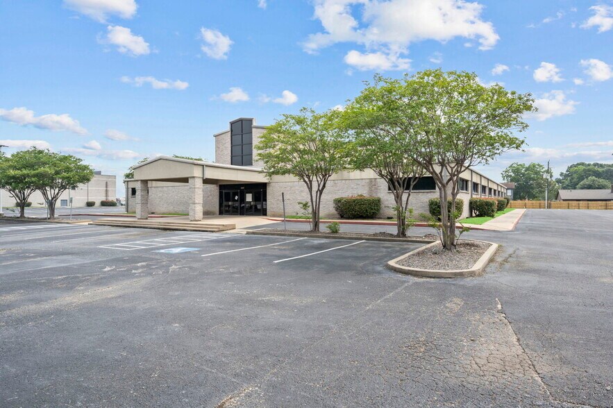 More Photos Of 14415 Fondren Rd, Missouri City Religious Facility For Sale