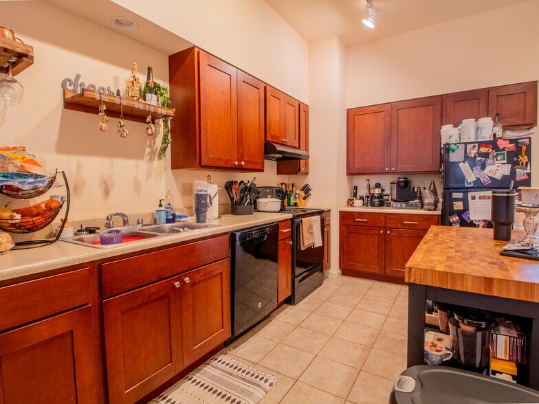 More Photos Of 1001-1005 Ann Ave, Saint Louis Apartments For Sale