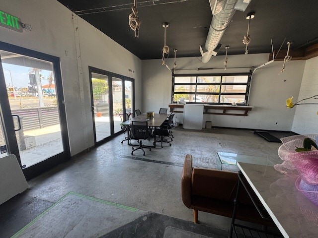 More Photos Of 16305 Pacific Coast Hwy, Seal Beach Storefront For Sale
