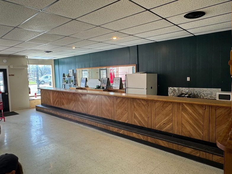 More Photos Of 107 E Jefferson St, Bloomfield Office Residential For Sale