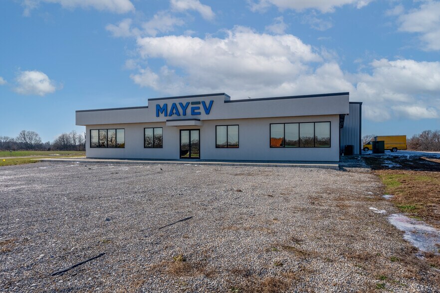 More Photos Of 22800 Highway H, Sedalia Manufacturing For Sale