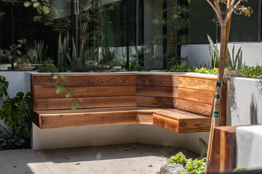 More Photos Of 5909 Blackwelder St, Culver City Office For Sale