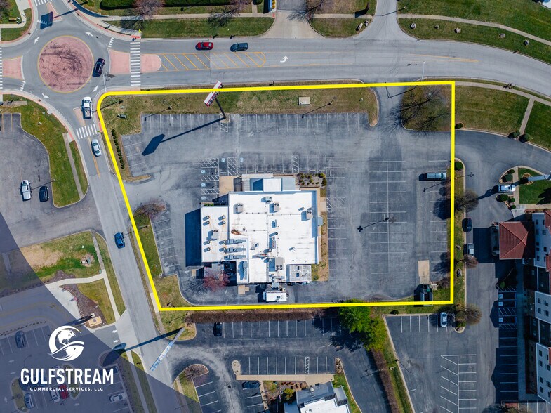 More Photos Of 200 Commerce Dr, Elizabethtown Restaurant For Sale