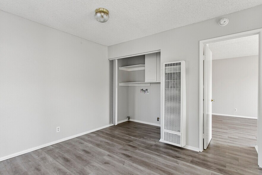 More Photos Of 1010 E Broadway, Anaheim Apartments For Sale