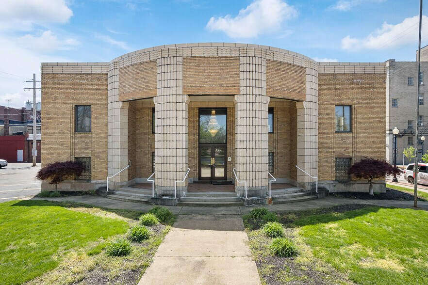 More Photos Of 542 W Park Ave, Barberton Lodge Meeting Hall For Sale