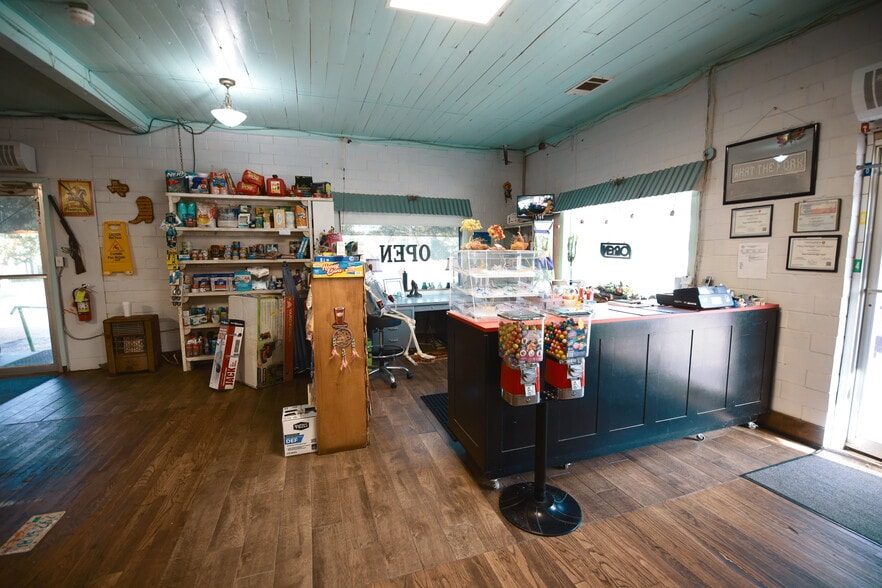 More Photos Of 15745 TX-204, Cushing Specialty For Sale