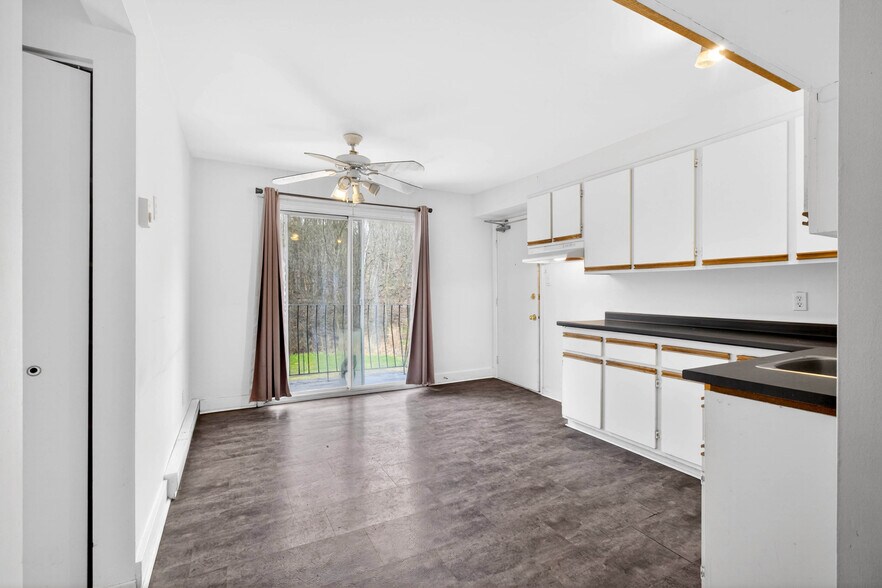 More Photos Of 195 Rue Wilson, Sherbrooke Apartments For Sale