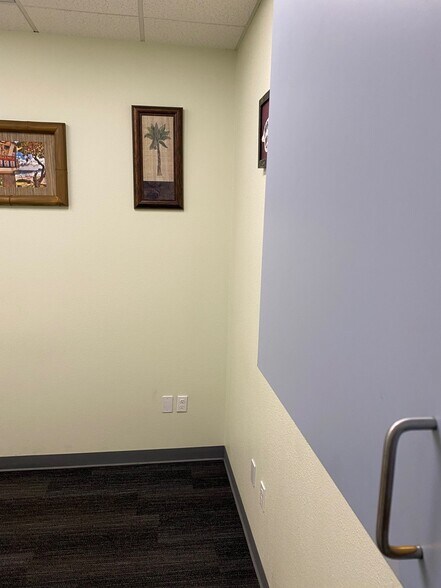 More Photos Of 2800-2820 Roosevelt St, Carlsbad General Retail For Lease