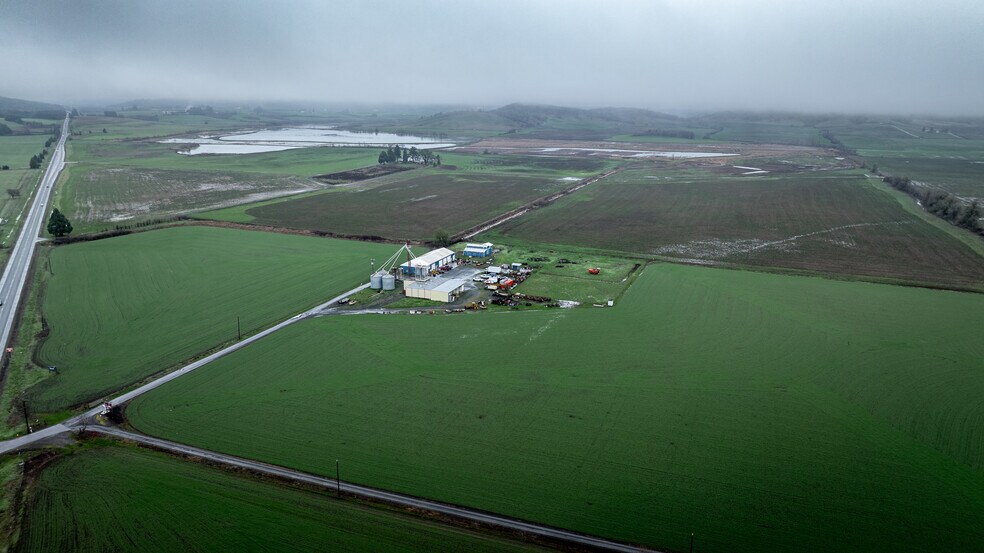 More Photos Of 10755 Highway 22, Dallas Warehouse For Lease