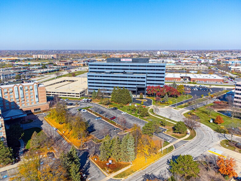 More Photos Of 1400 Opus Pl, Downers Grove Office For Lease