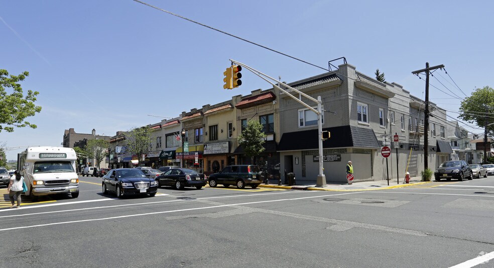 More Photos Of 7400 Bergenline Ave, North Bergen Office For Lease