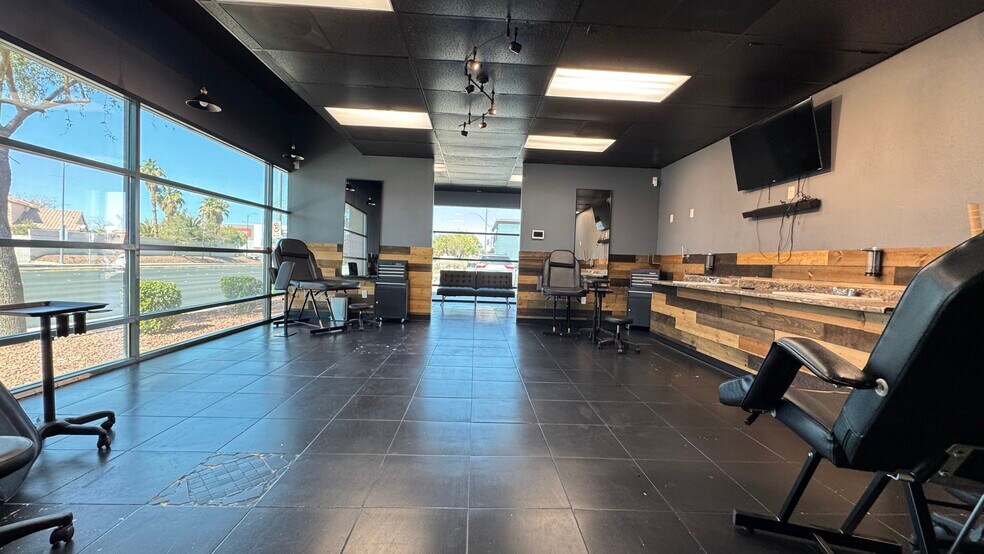 More Photos Of 8930 S Maryland Pky, Las Vegas General Retail For Lease