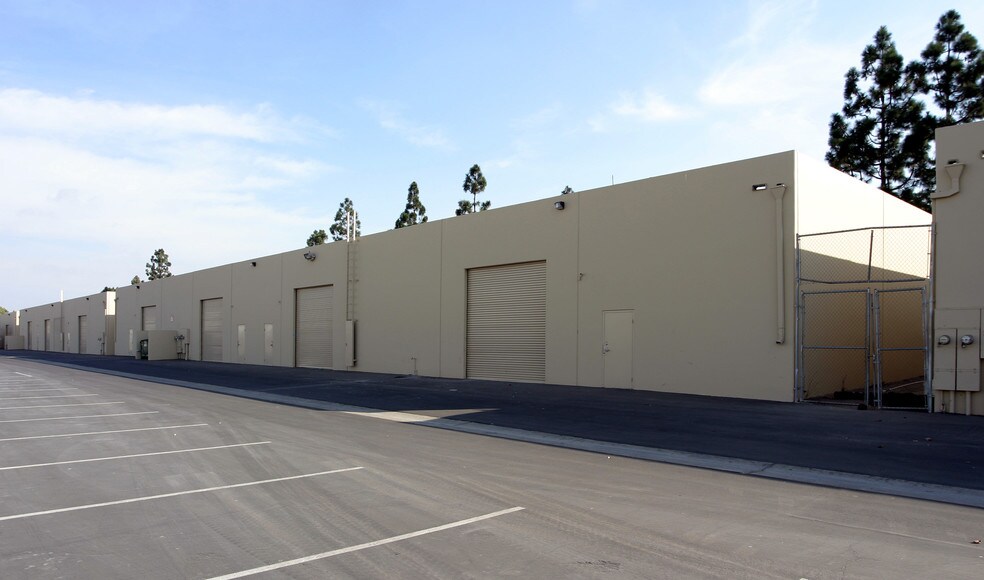 More Photos Of 638-644 N Eckhoff St, Orange Warehouse For Sale