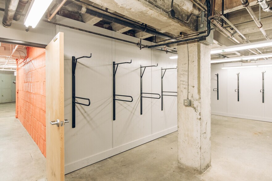 More Photos Of 705-711 SW Alder St, Portland Office For Lease