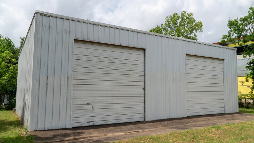 More Photos Of 400 E St Elmo Rd, Austin Unknown For Lease