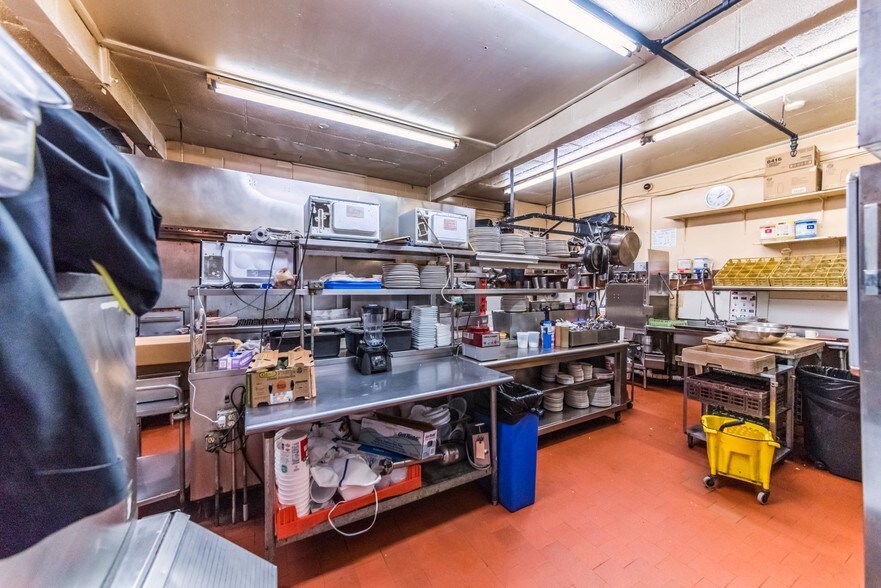 More Photos Of 11 Main St, Kingston Restaurant For Sale