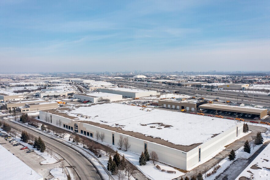 More Photos Of 6170 Edwards Blvd, Mississauga Warehouse For Lease