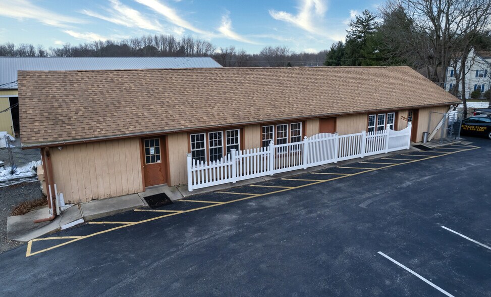 More Photos Of 732 Main St, Sewell Light Distribution For Sale