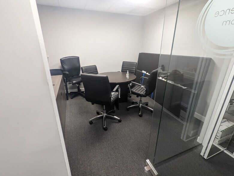 More Photos Of 2131 Hollywood Blvd, Hollywood Office Residential For Lease