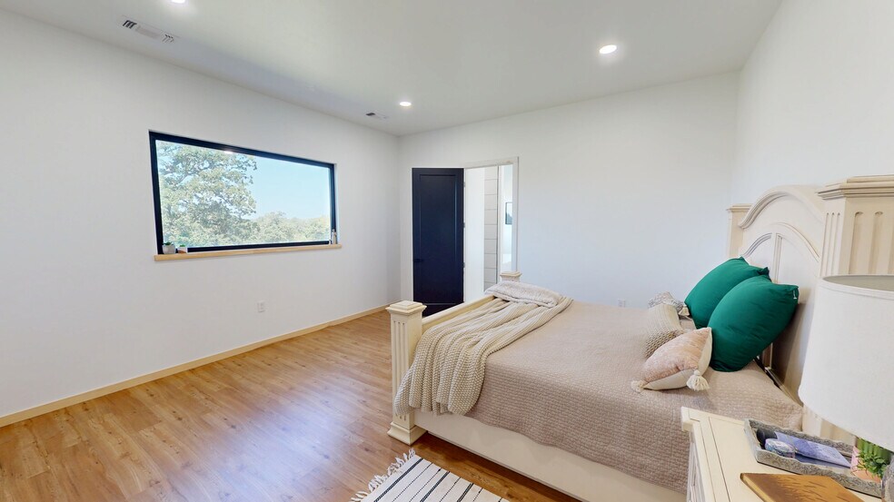 More Photos Of 28300 County Road 1590, Stonewall Land For Sale