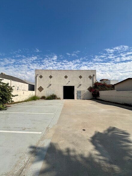 More Photos Of 2735 Tyler Ave, El Monte Warehouse For Lease