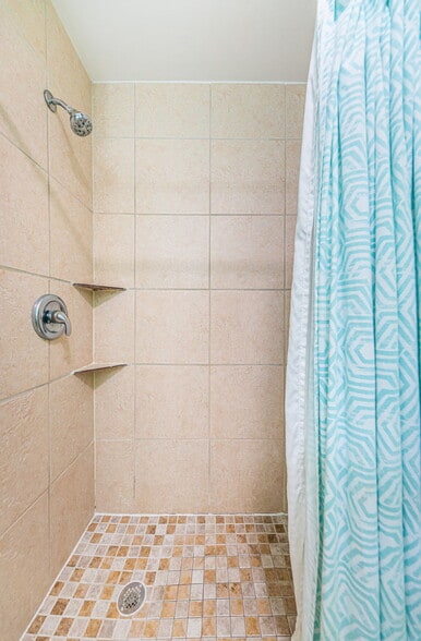 More Photos Of 12100 Gulf Blvd, Treasure Island Hotel For Sale