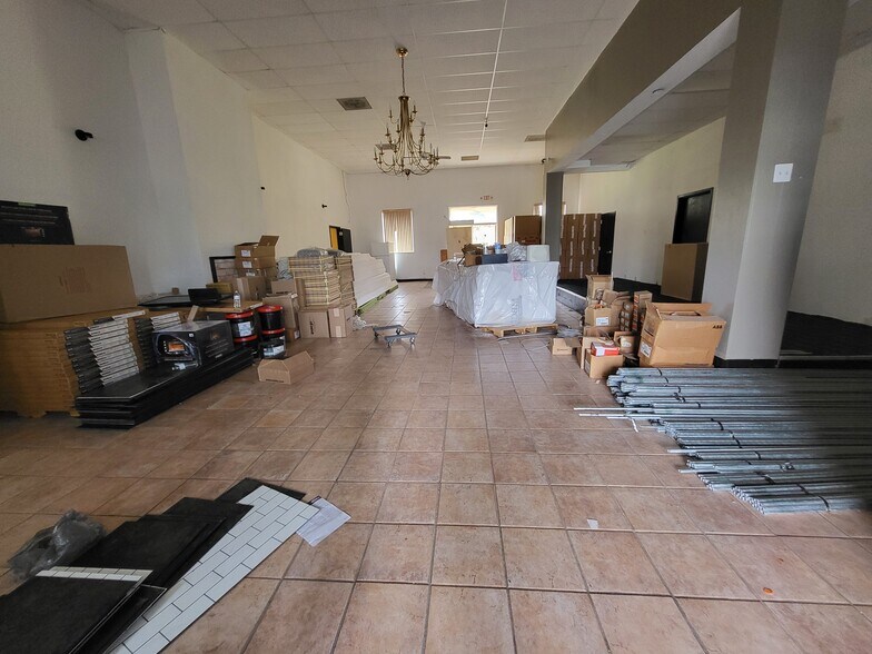 More Photos Of 7350 N Hanley Rd, Hazelwood Hotel For Sale