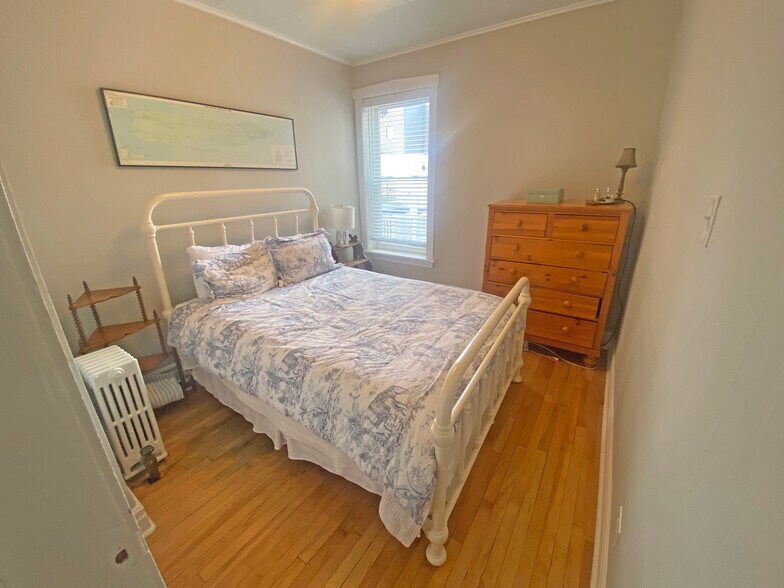 More Photos Of 2754 W Giddings St, Chicago Apartments For Sale