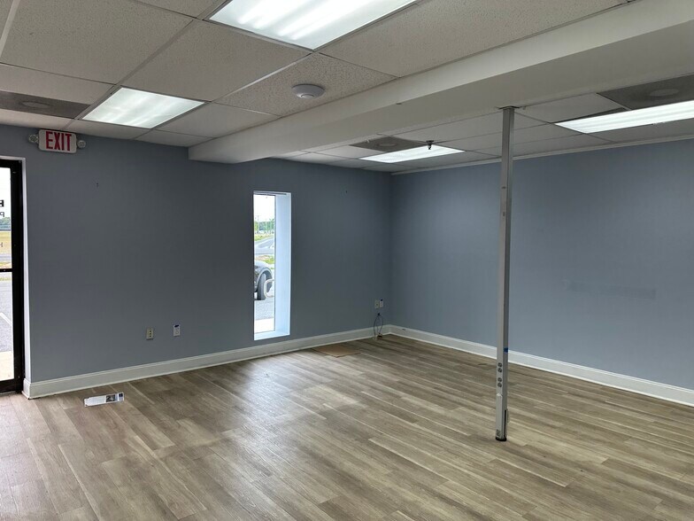 More Photos Of 6063 Whitehurst Dr, Seaford Warehouse For Sale