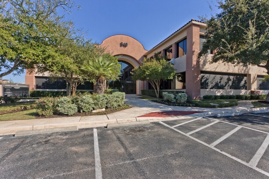 More Photos Of 540 Oak Centre Dr, San Antonio Medical For Lease