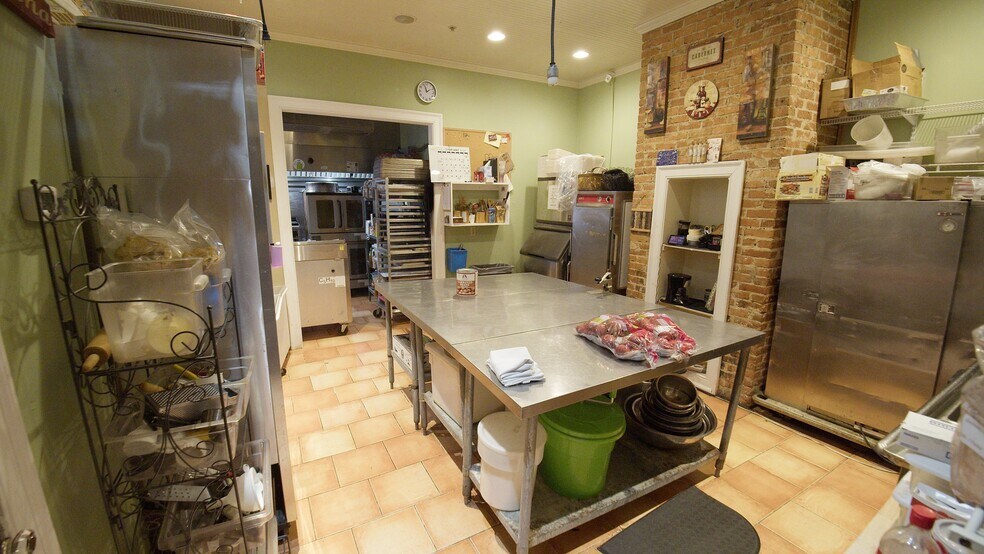More Photos Of 1176 Atlanta Hwy, Auburn Specialty For Sale