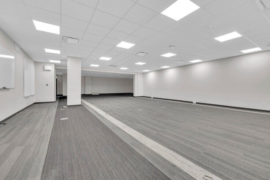 More Photos Of 333 Riverside Dr W, Windsor Office For Lease