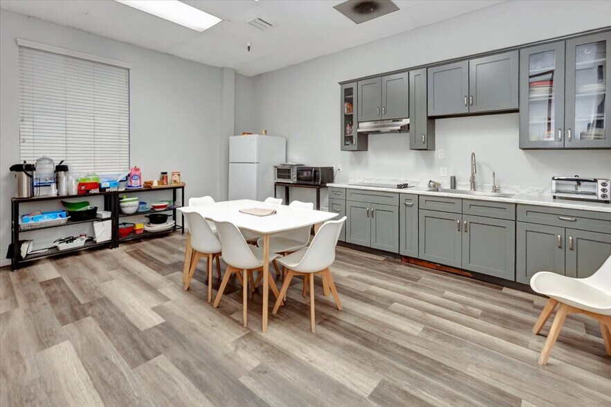 More Photos Of 1061 S Melrose St, Placentia Warehouse For Sale