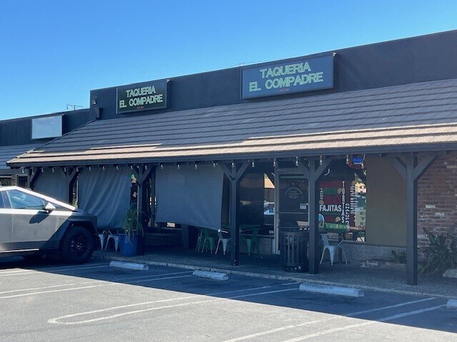 More Photos Of 839-921 W Roseburg Ave, Modesto General Retail For Lease