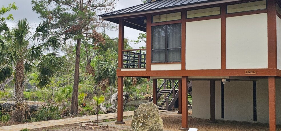 More Photos Of 1606 3rd Ave SE, Steinhatchee Lodge Meeting Hall For Sale