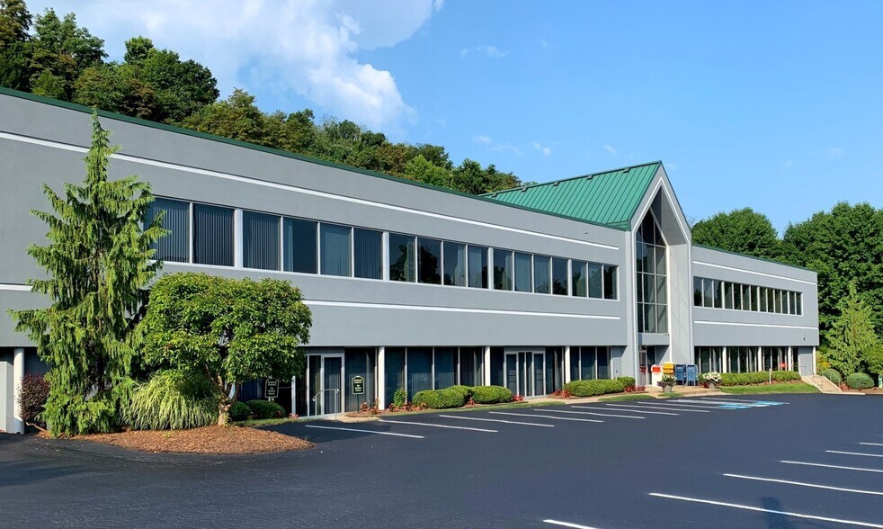 Primary Photo Of 1 Forestwood Dr, Pittsburgh Office For Lease