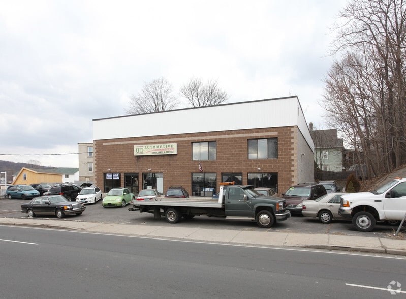 More Photos Of 31-39 Homer St, Waterbury Auto Repair For Sale