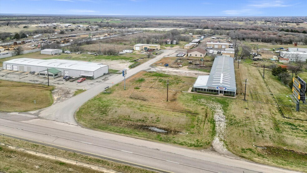 More Photos Of 18987 W US Highway 82, Sherman Industrial For Sale