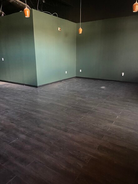 More Photos Of 7602 S Staples St, Corpus Christi Storefront Retail Office For Sale