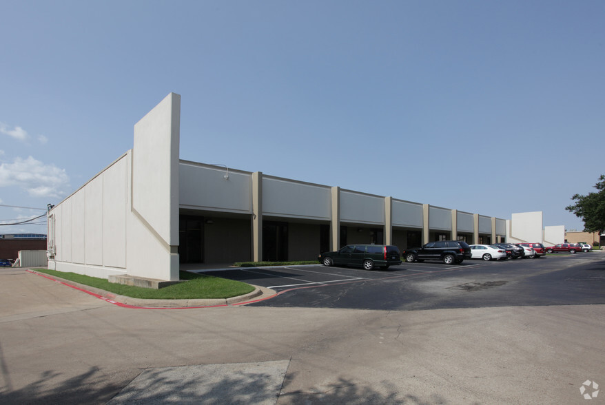 Primary Photo Of 15000-15026 Beltway Dr, Addison Light Manufacturing For Lease