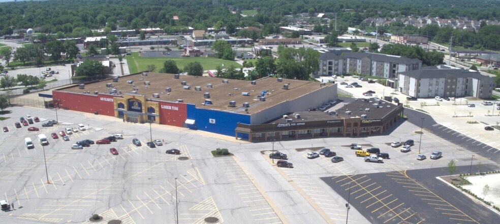 More Photos Of 4105-4139 N Cloverleaf Dr, Saint Peters Unknown For Lease