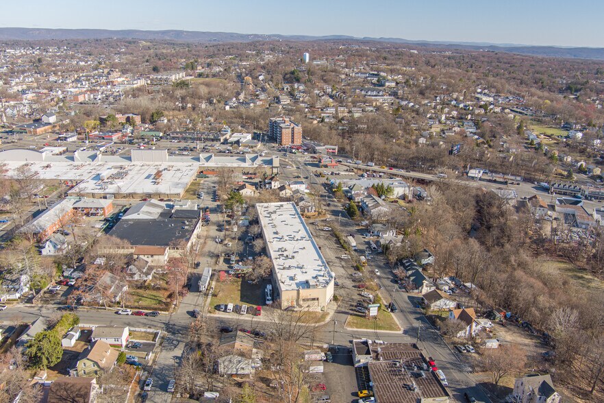 More Photos Of 310 Roosevelt Ave, Spring Valley Freestanding For Lease