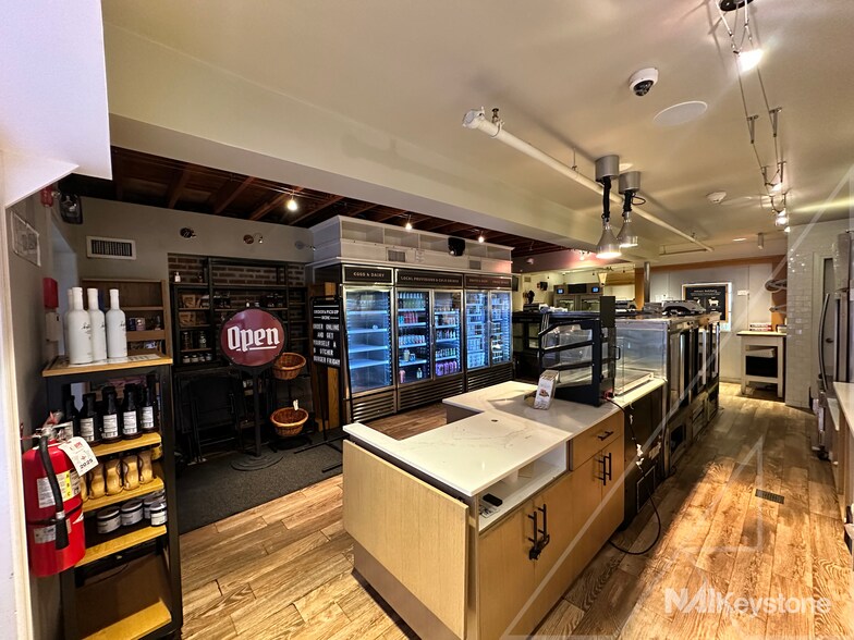 More Photos Of 1331 Penn Ave, Wyomissing Storefront Retail Office For Lease