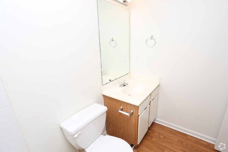 More Photos Of 3130 Saint Anthony Gardens Dr, Louisville Apartments For Sale