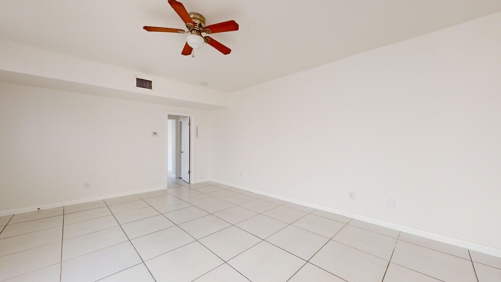 More Photos Of 828 Pennsylvania Ave, Miami Beach Apartments For Sale