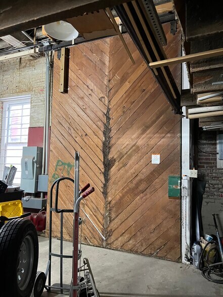 More Photos Of 1400 Union Ave, Kansas City Manufacturing For Sale