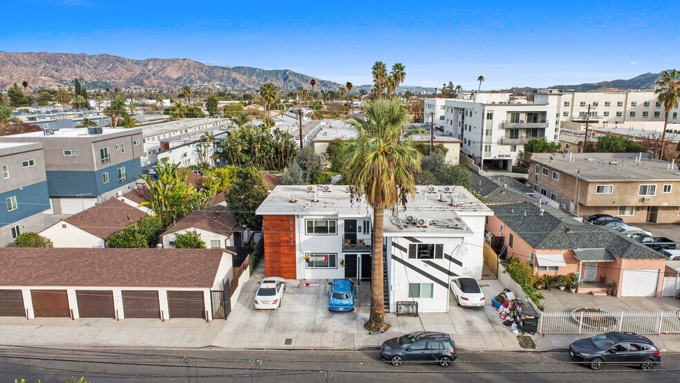 More Photos Of 5642 Klump Ave, North Hollywood Apartments For Sale