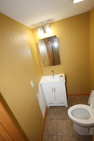 More Photos Of 101 W Main St, Syracuse Storefront Retail Residential For Sale