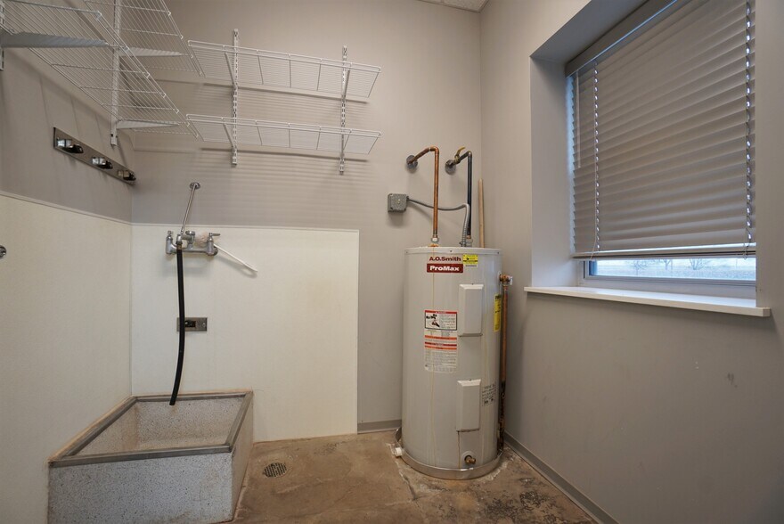 More Photos Of 248 Production Rd, Clinton Office Residential For Sale